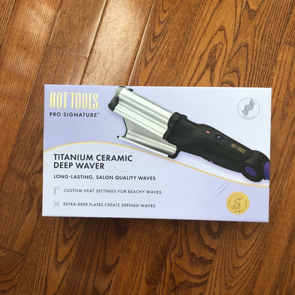Hot Tools Titanium Deep Waver hair Iron - NEW - Picture 1 of 7